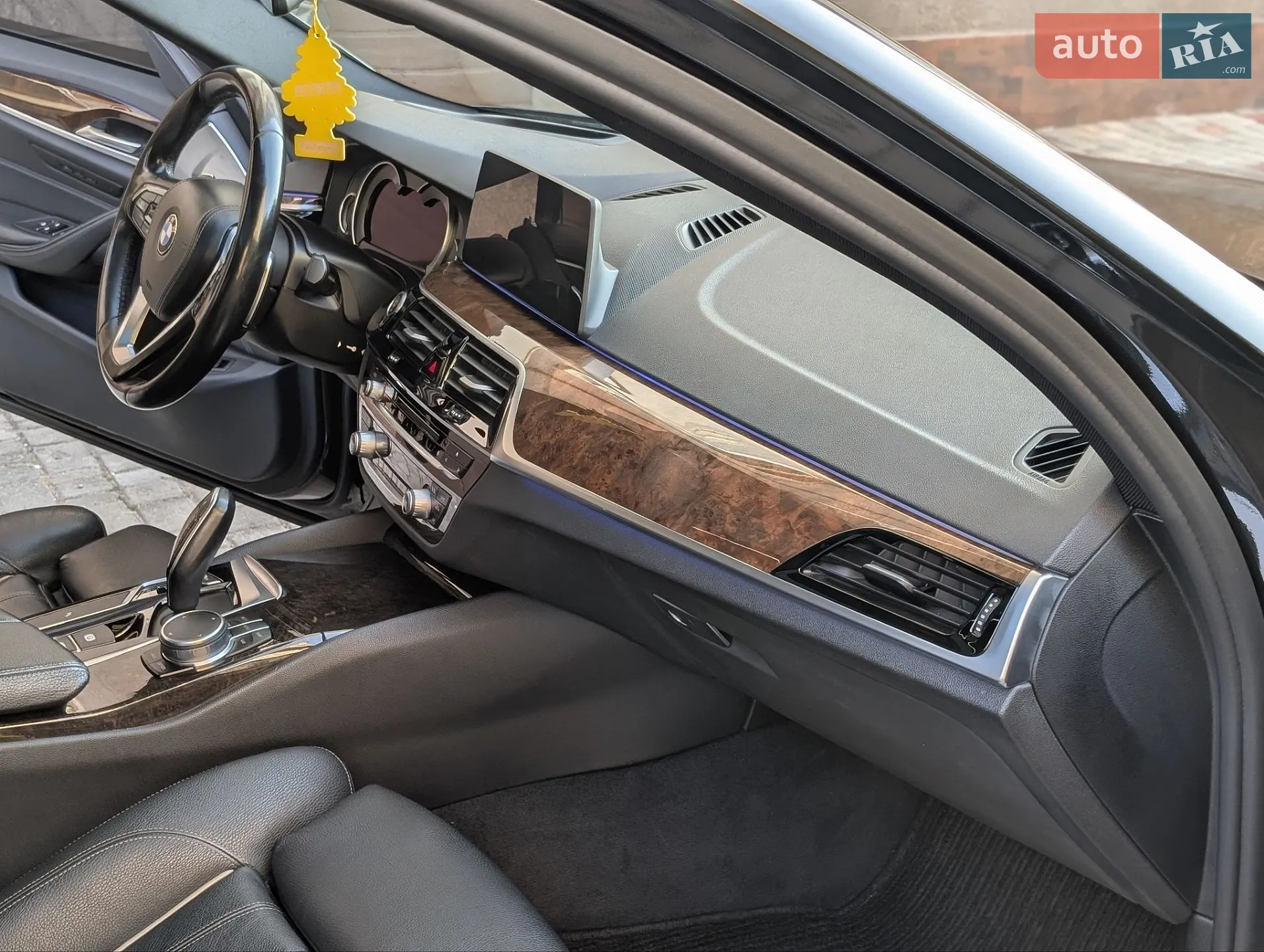 BMW 5 Series 2017 VIN WBAJA5C35HG894016 фото оголошення 40 з 86