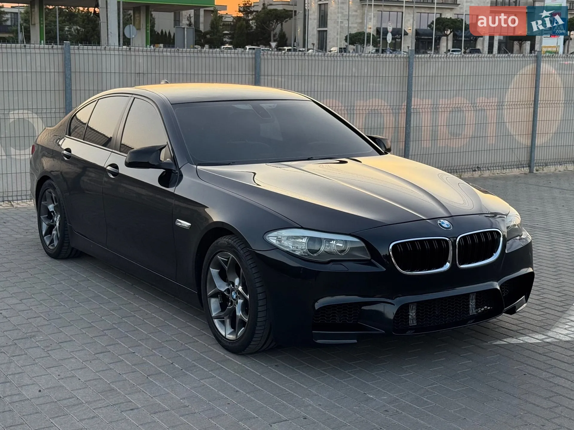 2012 BMW 5er - мініатюра 2