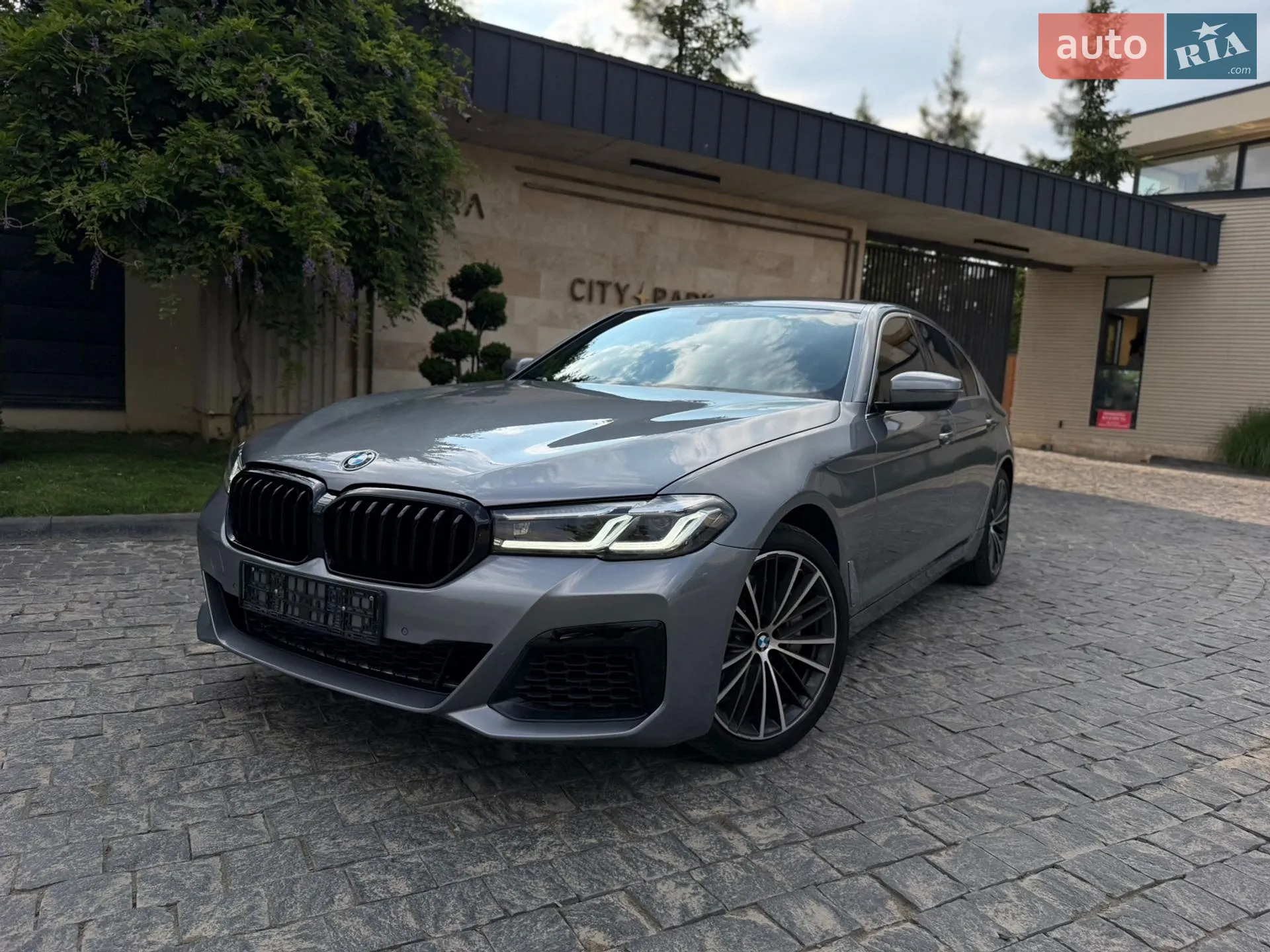 2022 BMW 5er - фото 1