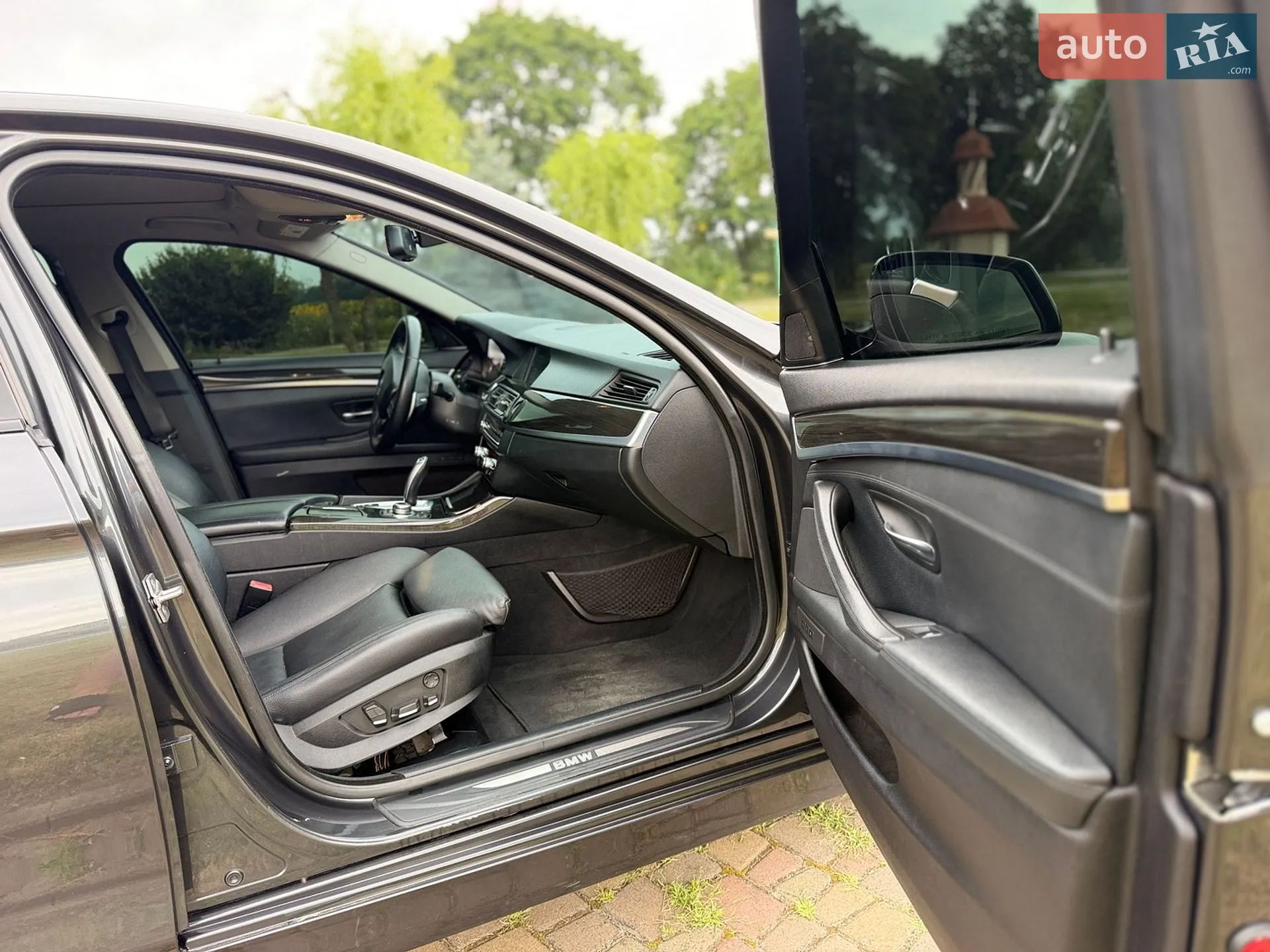 2010 BMW 5er - мініатюра 11