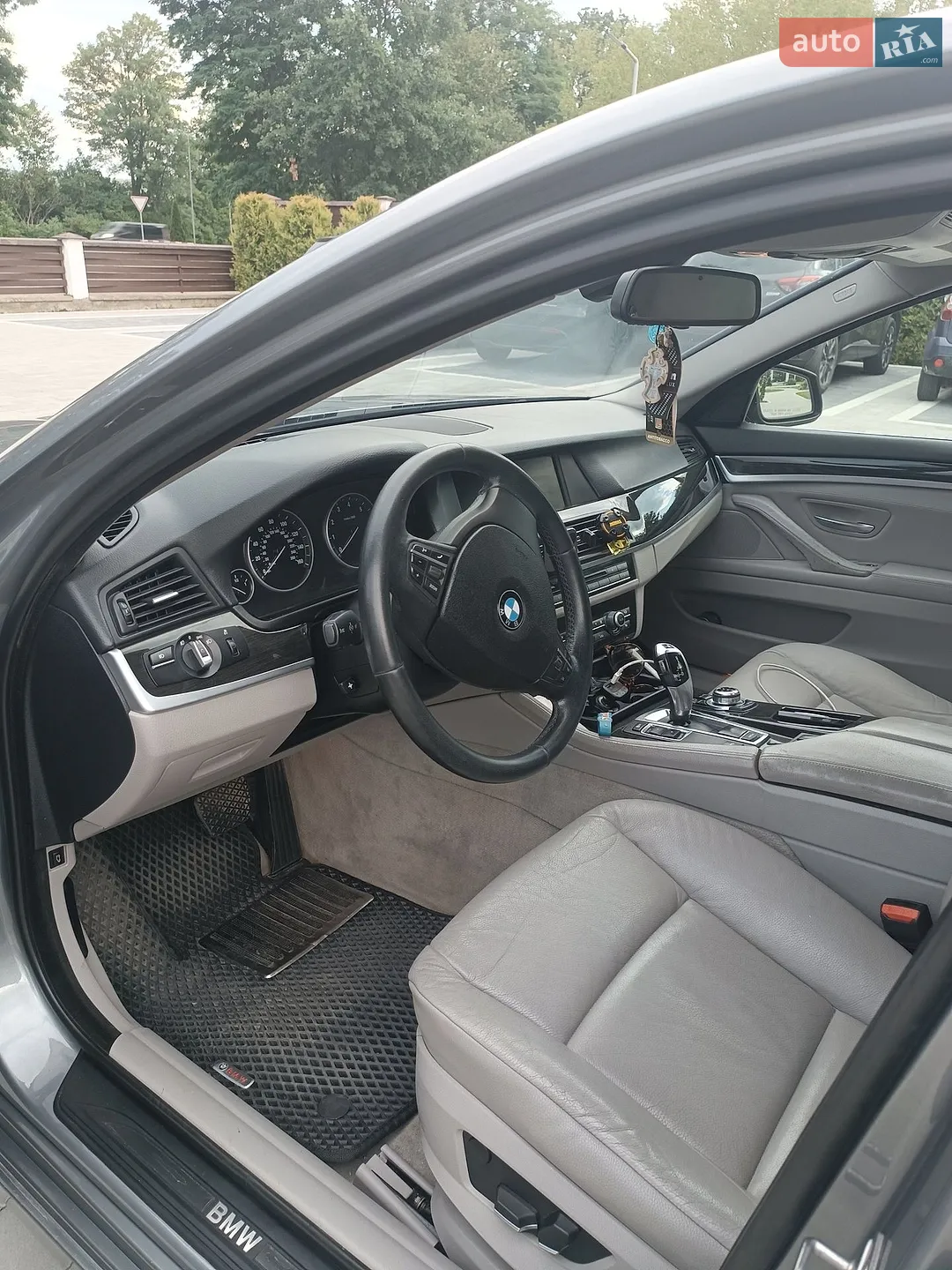 2011 BMW 5er - мініатюра 9
