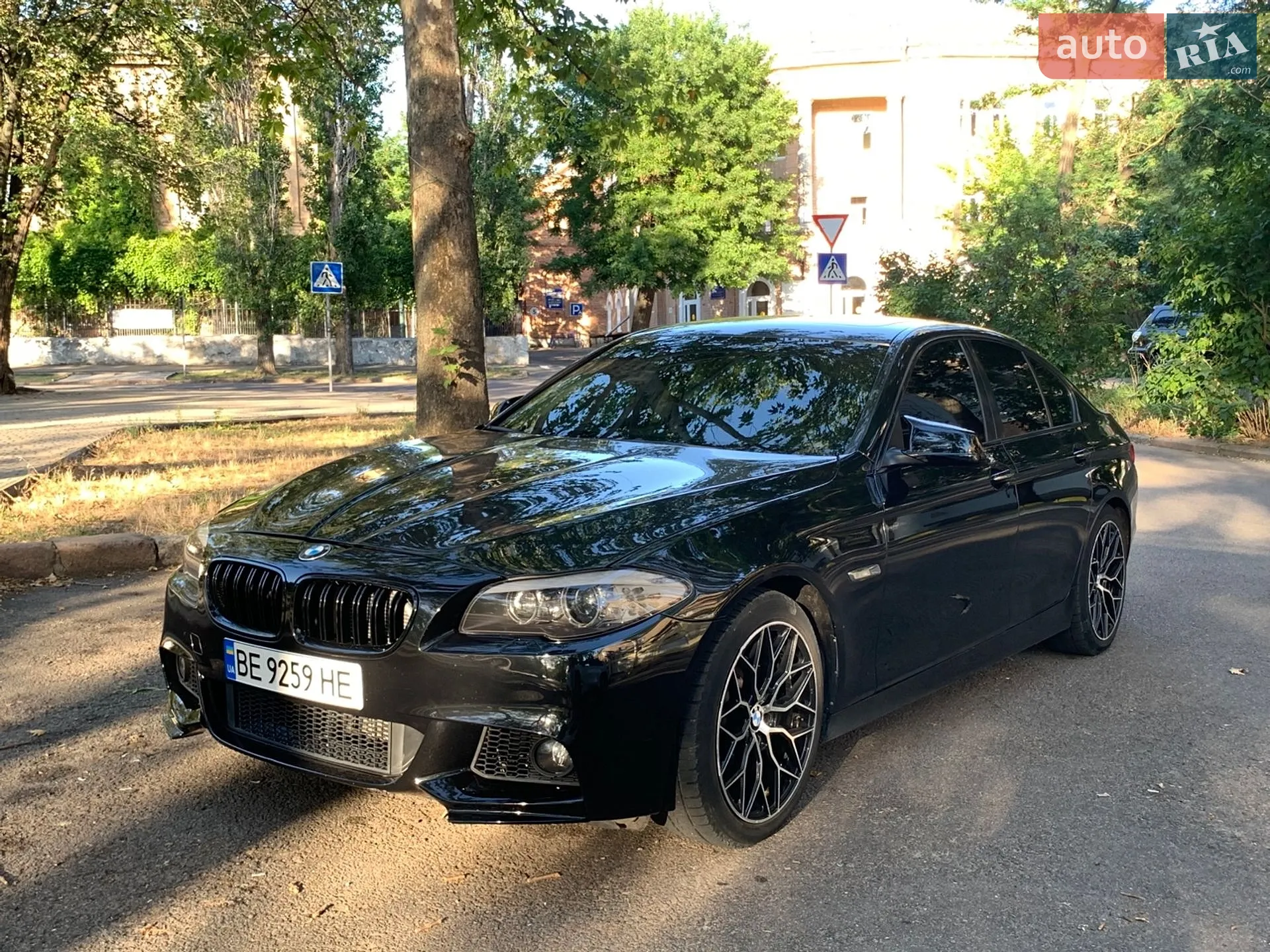 2012 BMW 5er - мініатюра 2