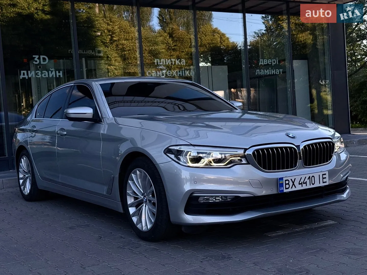 2017 BMW 5er - мініатюра 2