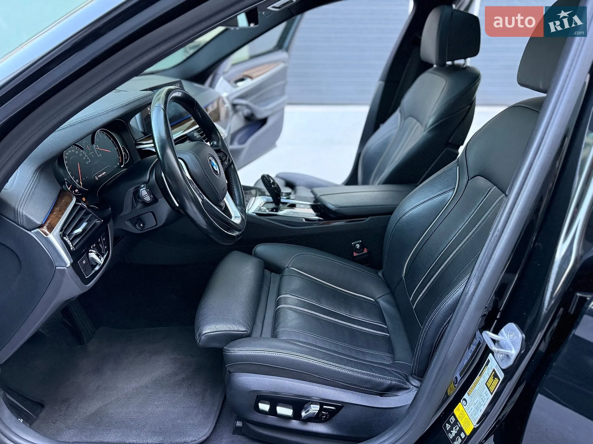 2017 BMW 5er - мініатюра 24