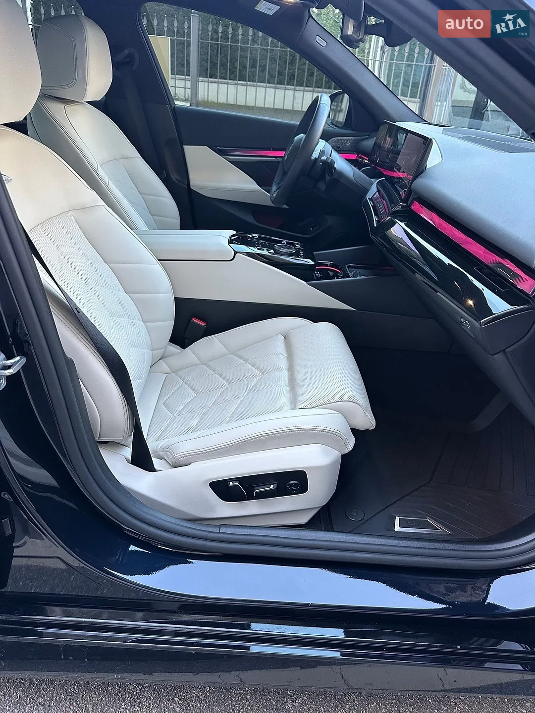 2024 BMW 5er - мініатюра 26
