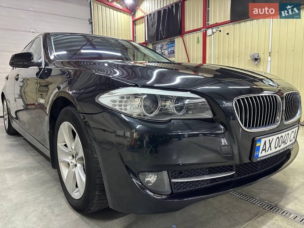 2010 BMW 5er - мініатюра 2