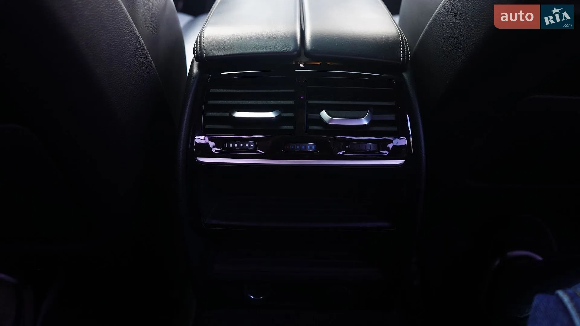 2017 BMW 5er - мініатюра 38