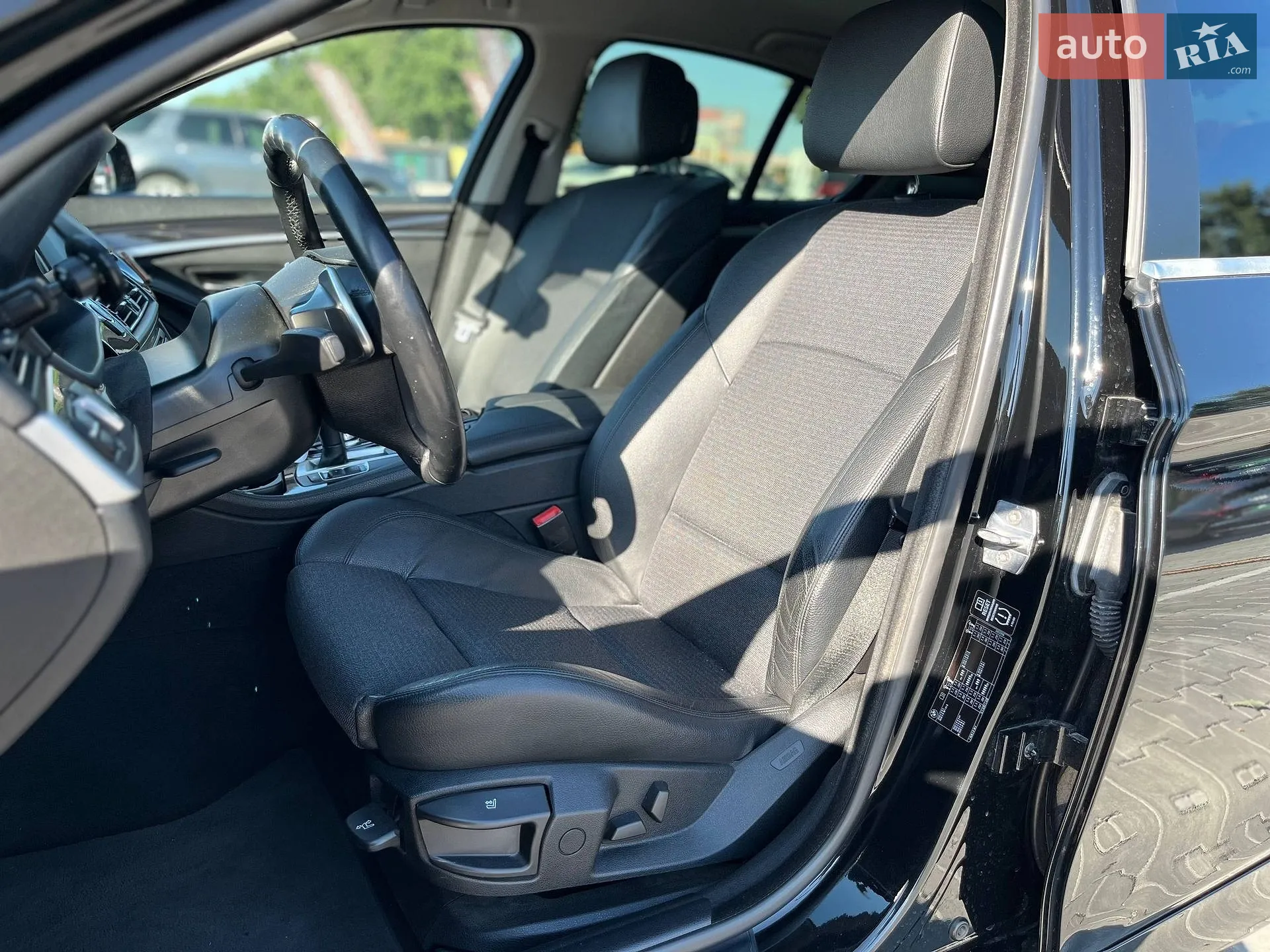 2013 BMW 5er - мініатюра 22