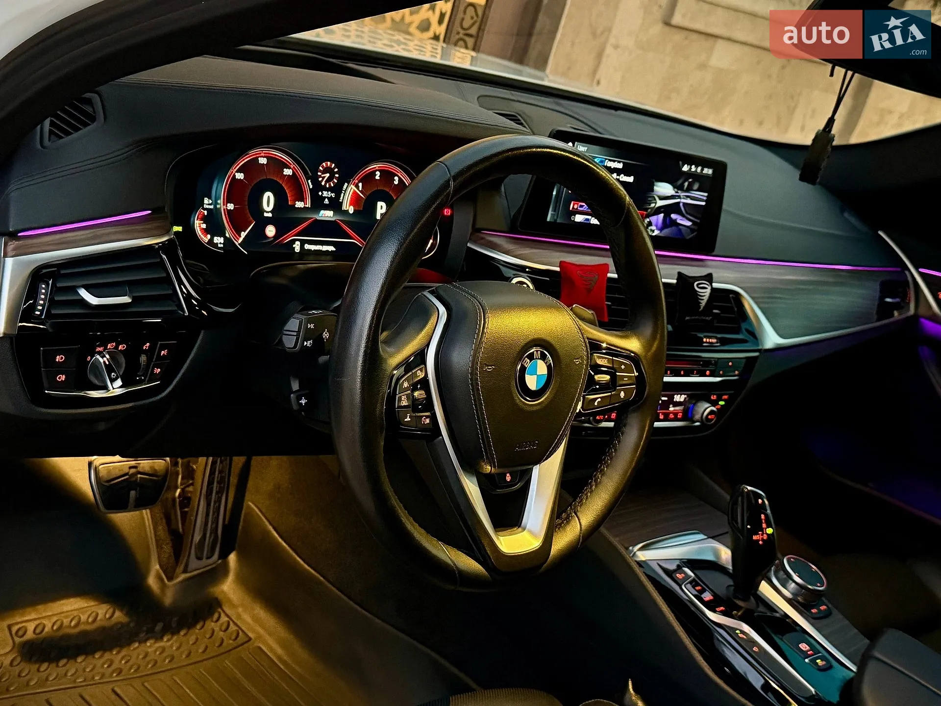BMW 5 Series 2017 VIN WBAJC5108HG858159 фото оголошення 16 з 78