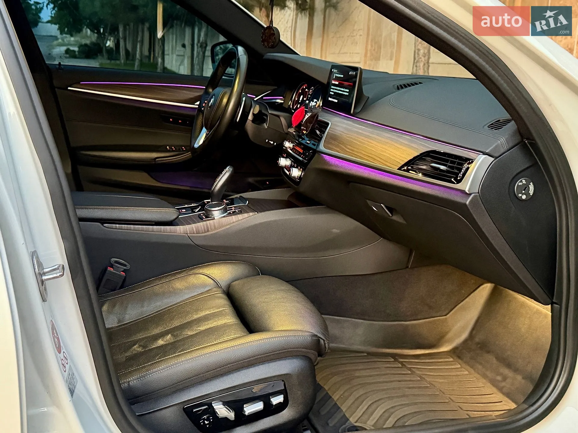 BMW 5 Series 2017 VIN WBAJC5108HG858159 фото оголошення 17 з 78