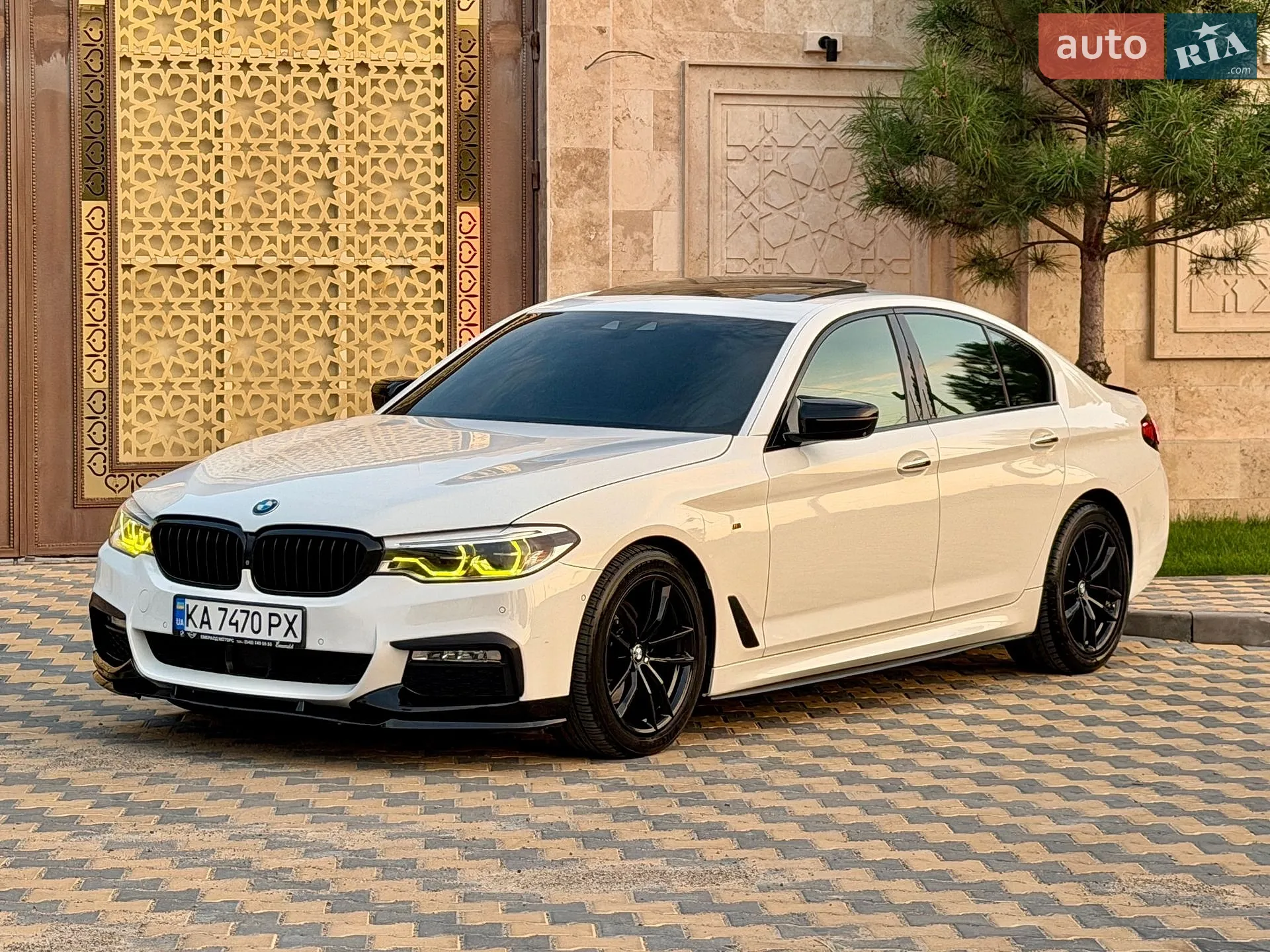 BMW 5 Series 2017 VIN WBAJC5108HG858159 фото оголошення 31 з 78