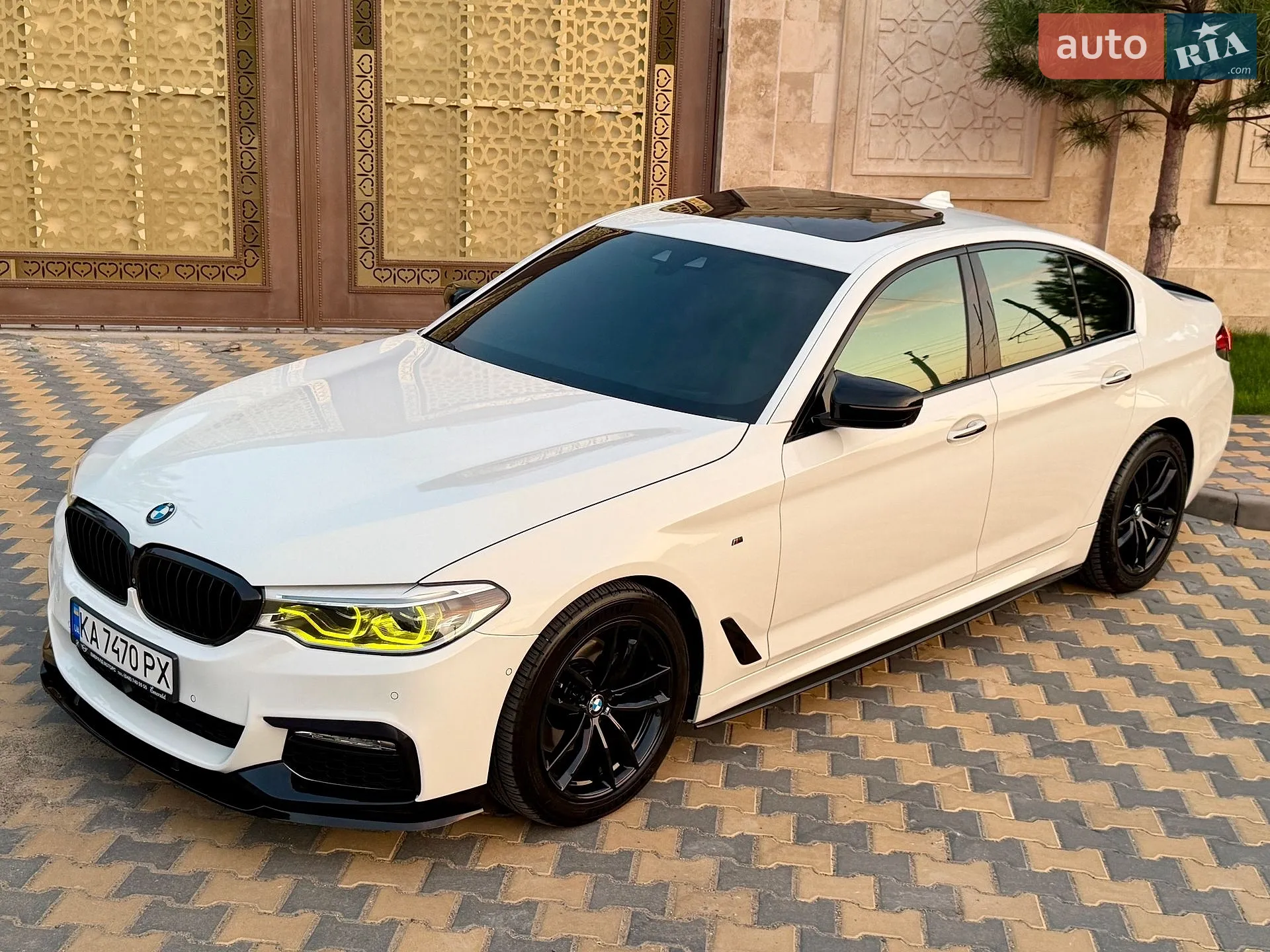 BMW 5 Series 2017 VIN WBAJC5108HG858159 фото оголошення 36 з 78