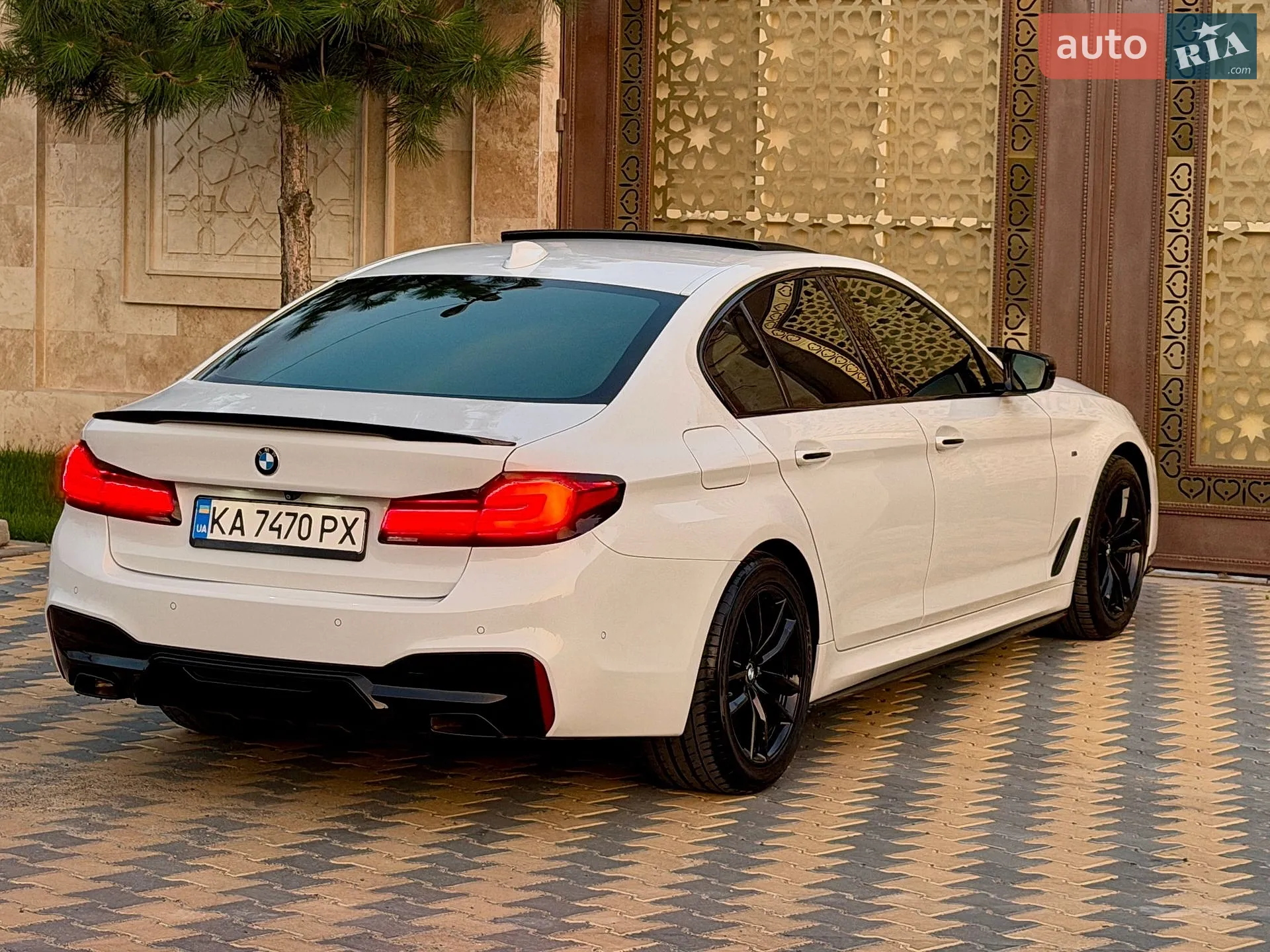 BMW 5 Series 2017 VIN WBAJC5108HG858159 фото оголошення 39 з 78