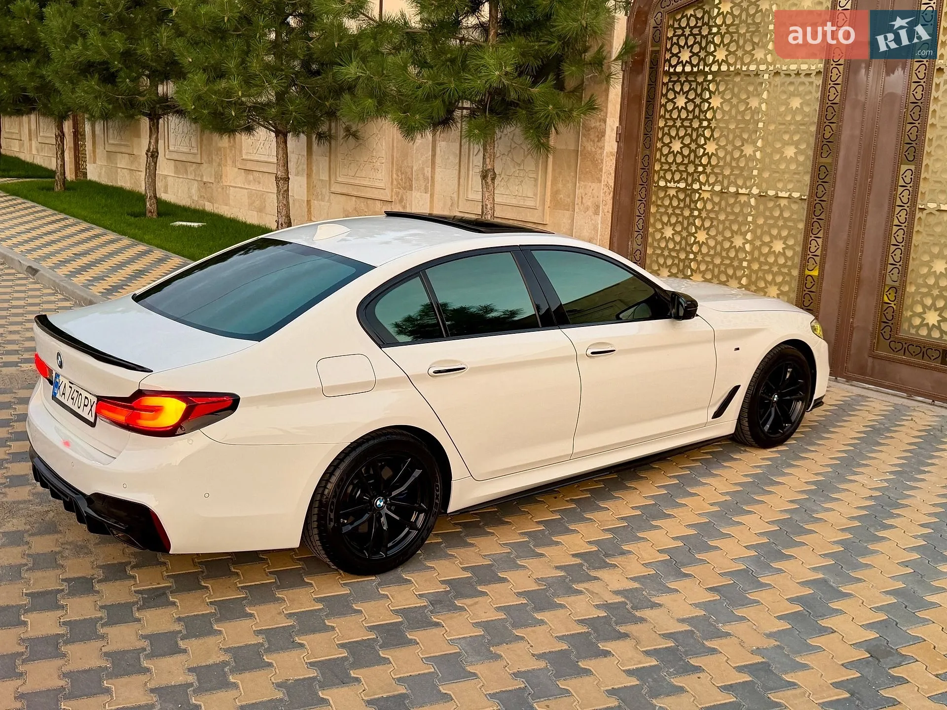 BMW 5 Series 2017 VIN WBAJC5108HG858159 фото оголошення 37 з 78