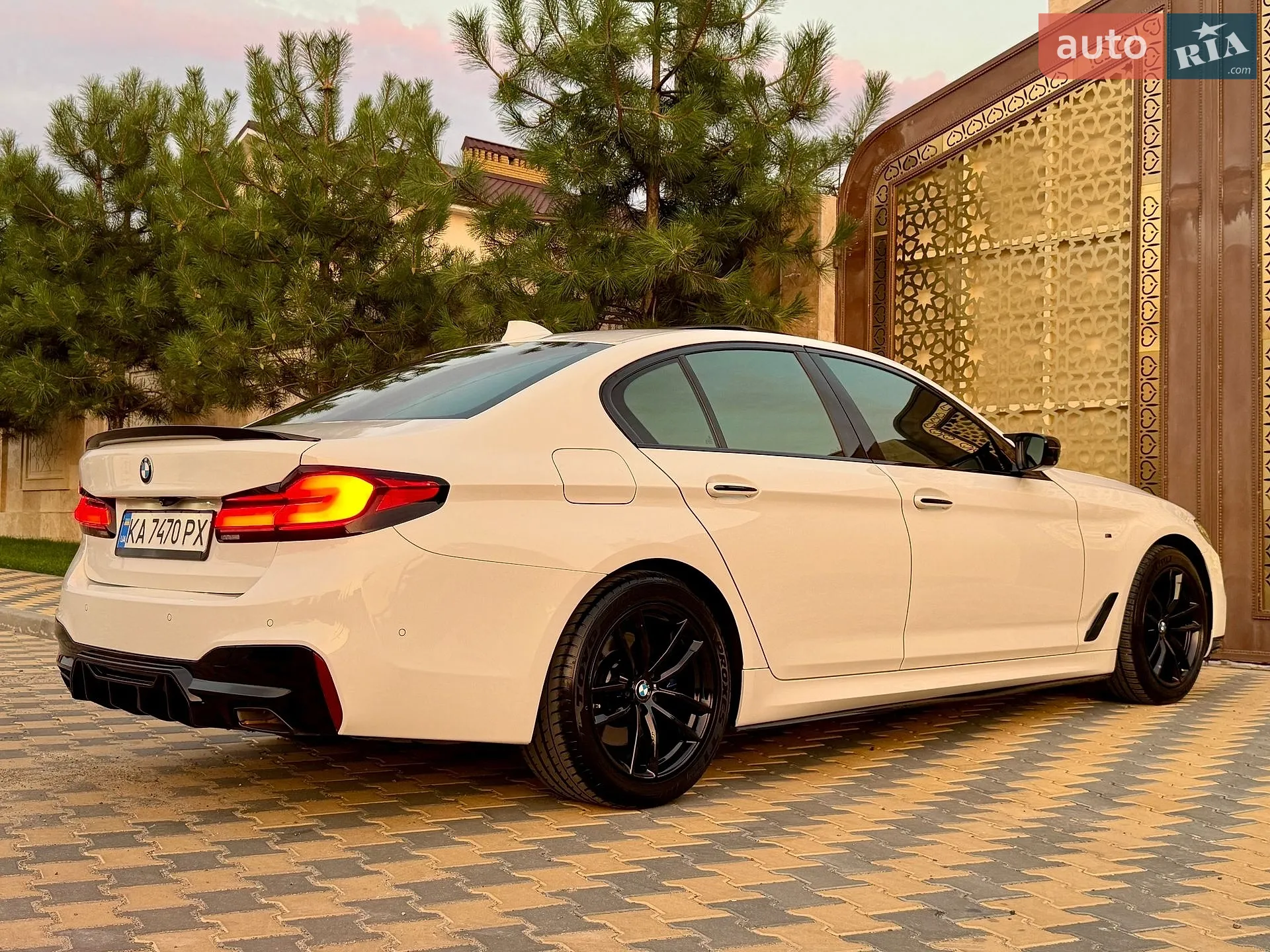 BMW 5 Series 2017 VIN WBAJC5108HG858159 фото оголошення 41 з 78