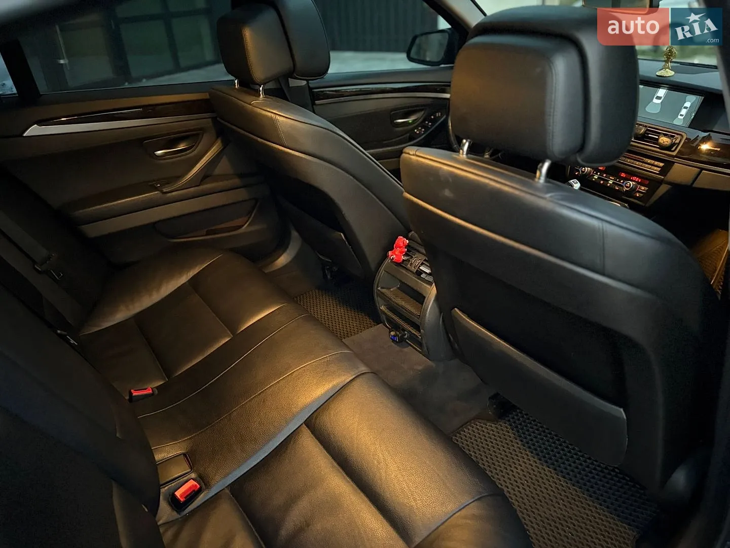 2011 BMW 5er - мініатюра 32