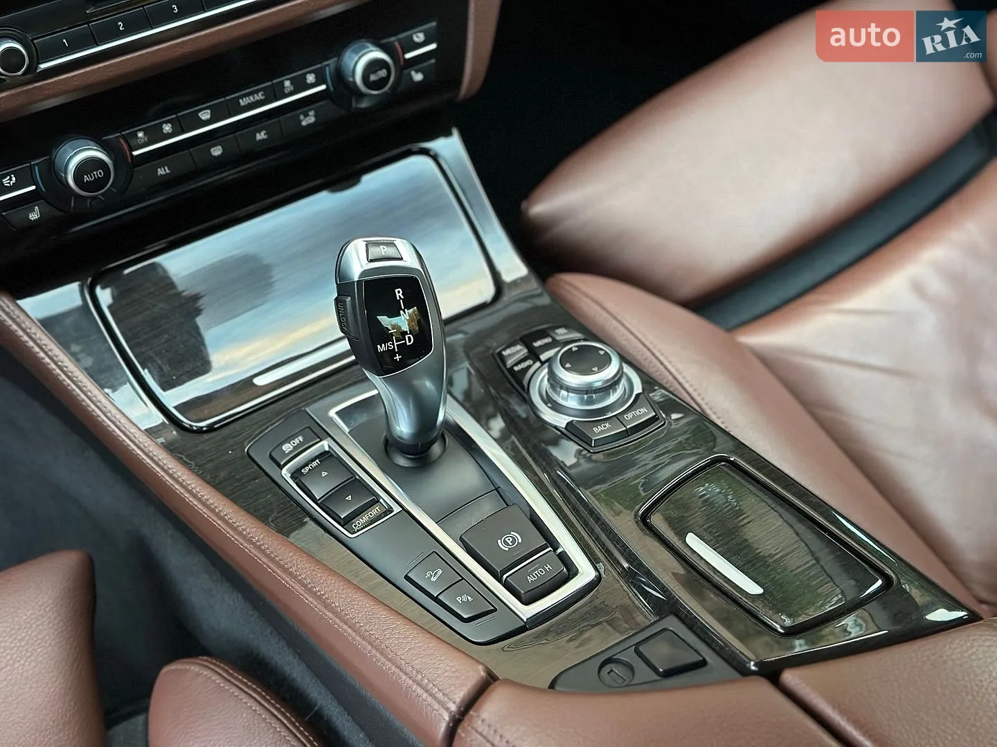 2013 BMW 5er - мініатюра 27