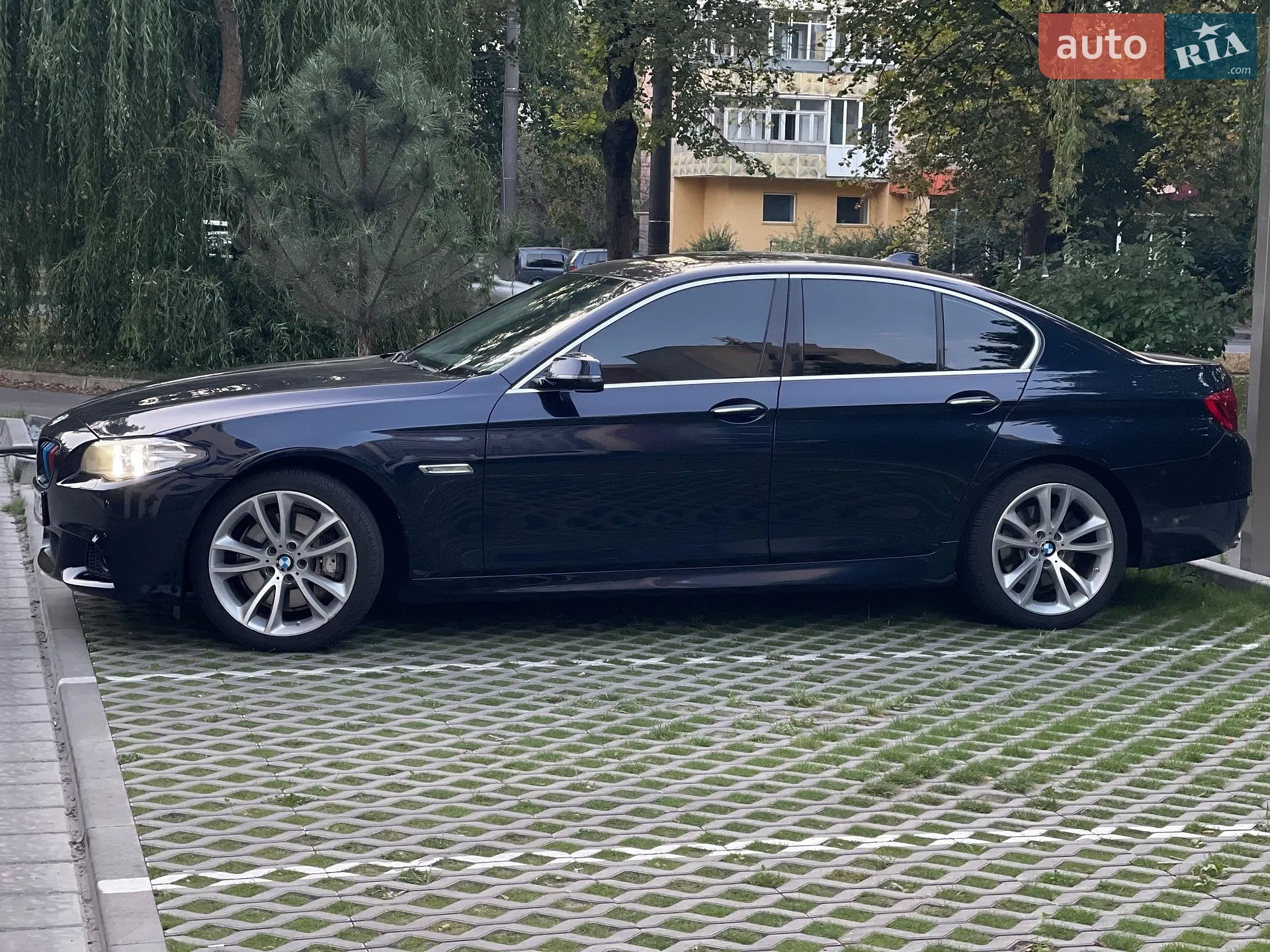 2014 BMW 5er - мініатюра 14