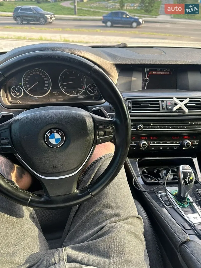 2012 BMW 5er - мініатюра 11