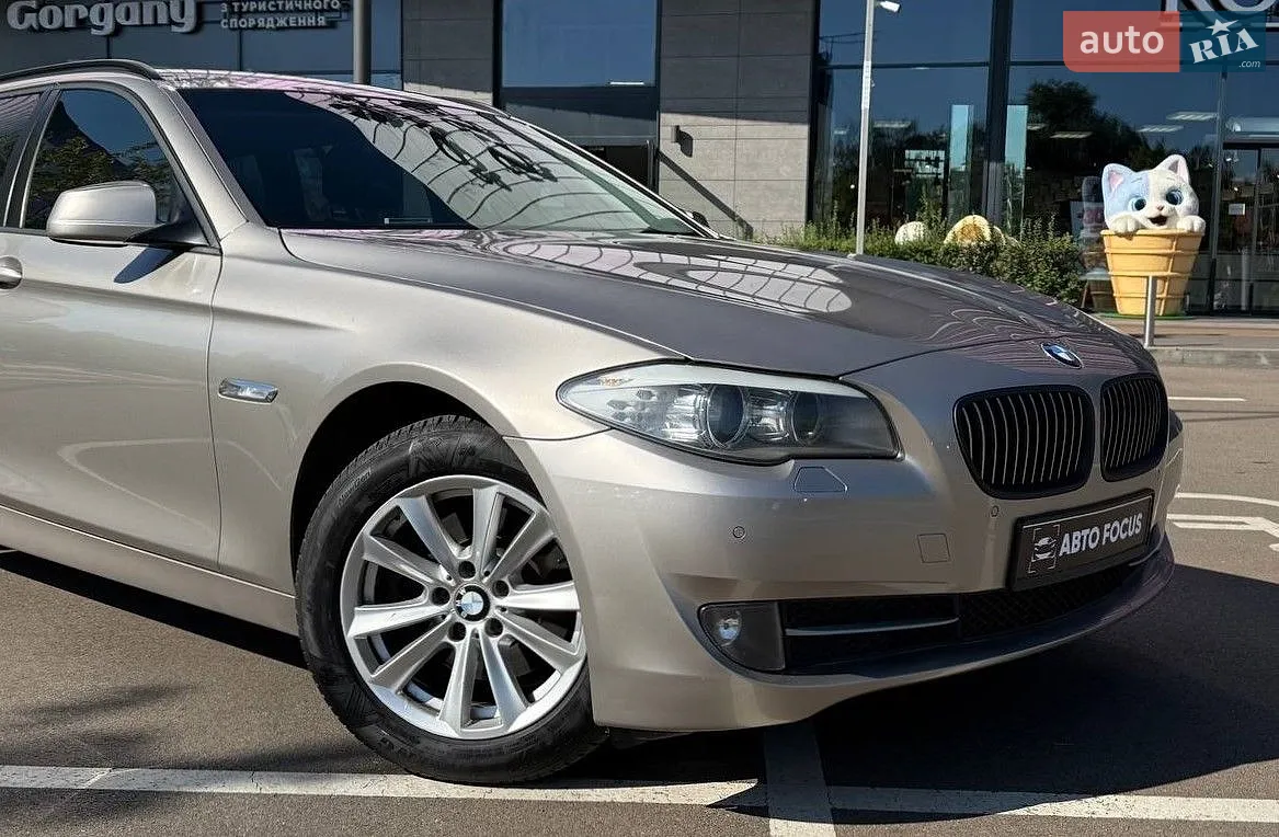 2011 BMW 5er - мініатюра 2
