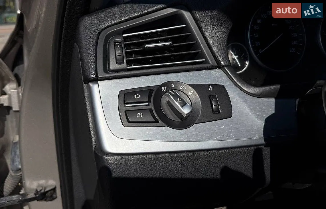 2011 BMW 5er - мініатюра 14