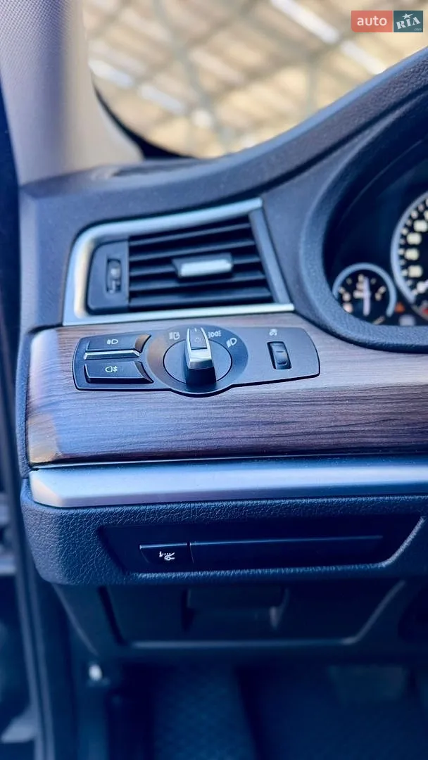 2012 BMW 5er - мініатюра 32