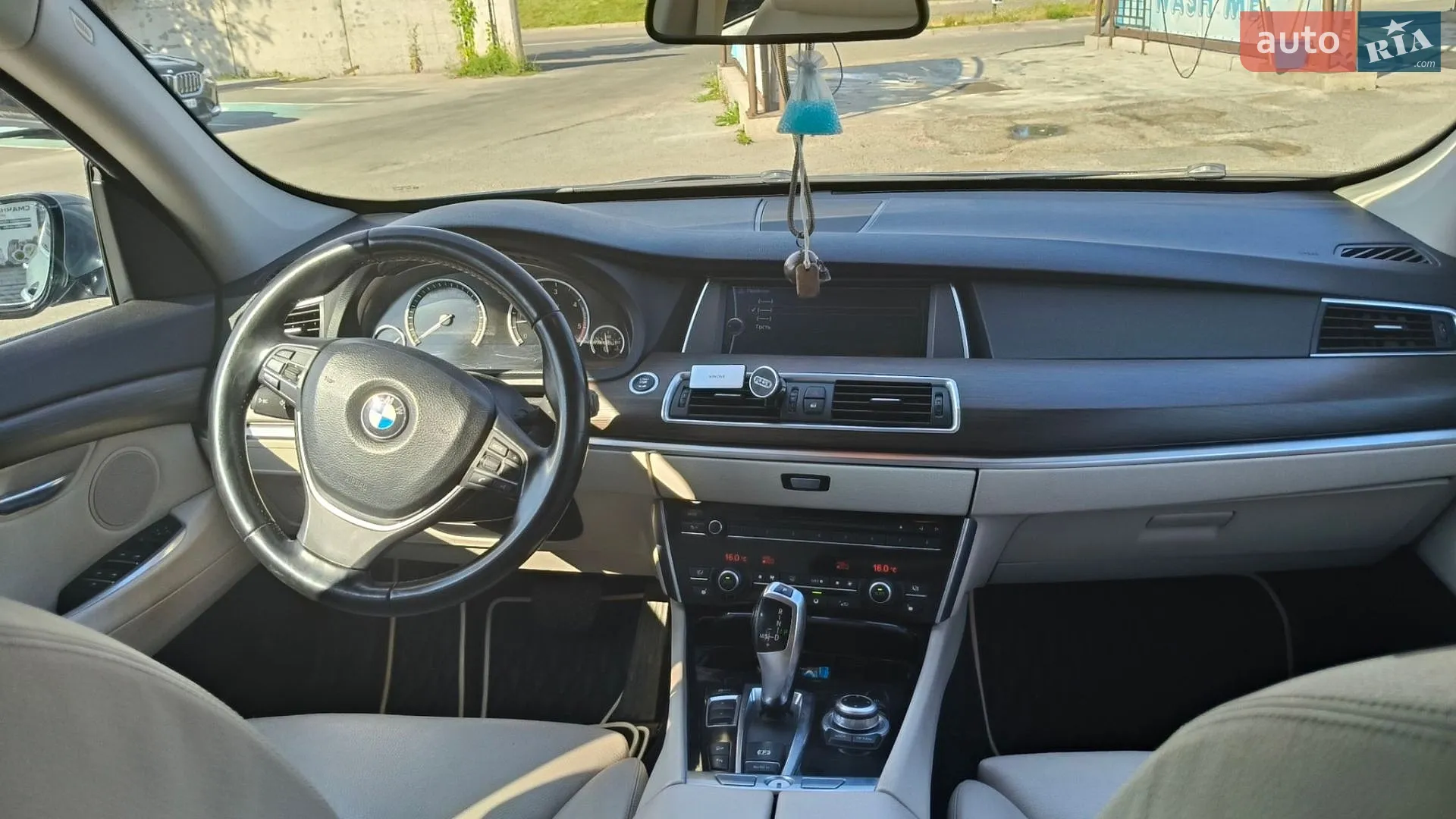 2010 BMW 5er - мініатюра 16