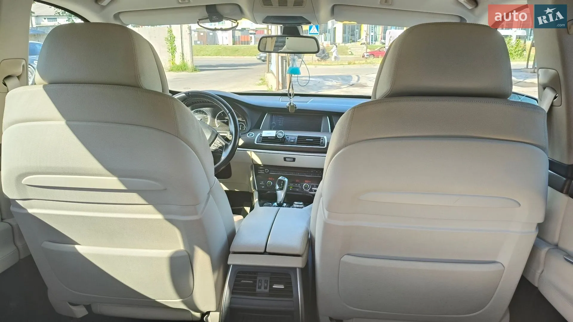 2010 BMW 5er - мініатюра 17