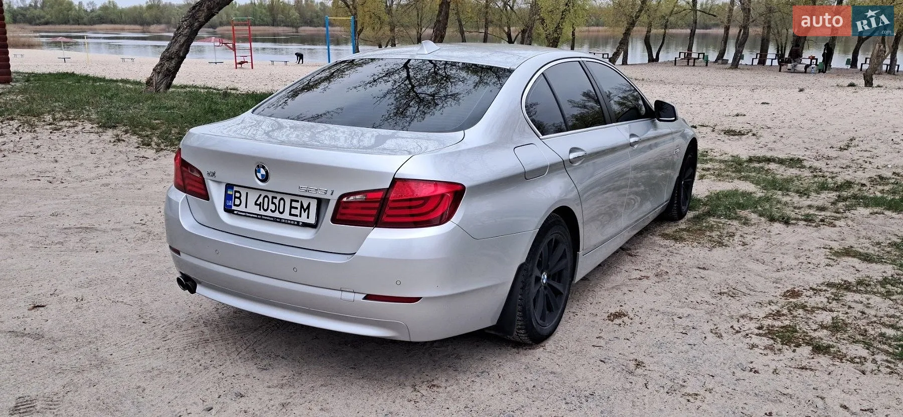 2011 BMW 5er - мініатюра 2