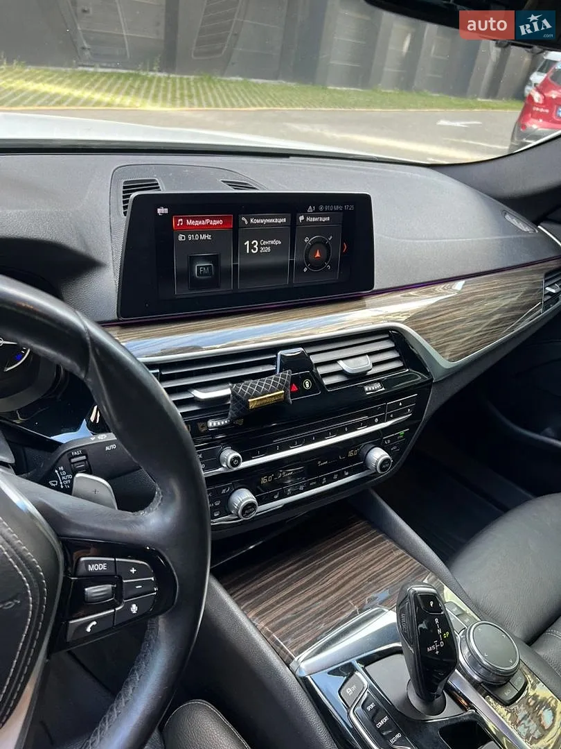 2017 BMW 5er - мініатюра 15