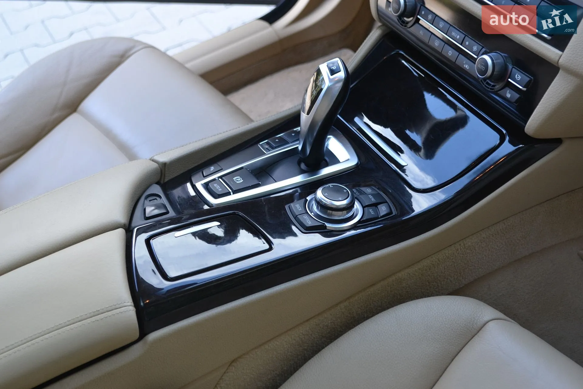 2011 BMW 5er - мініатюра 22