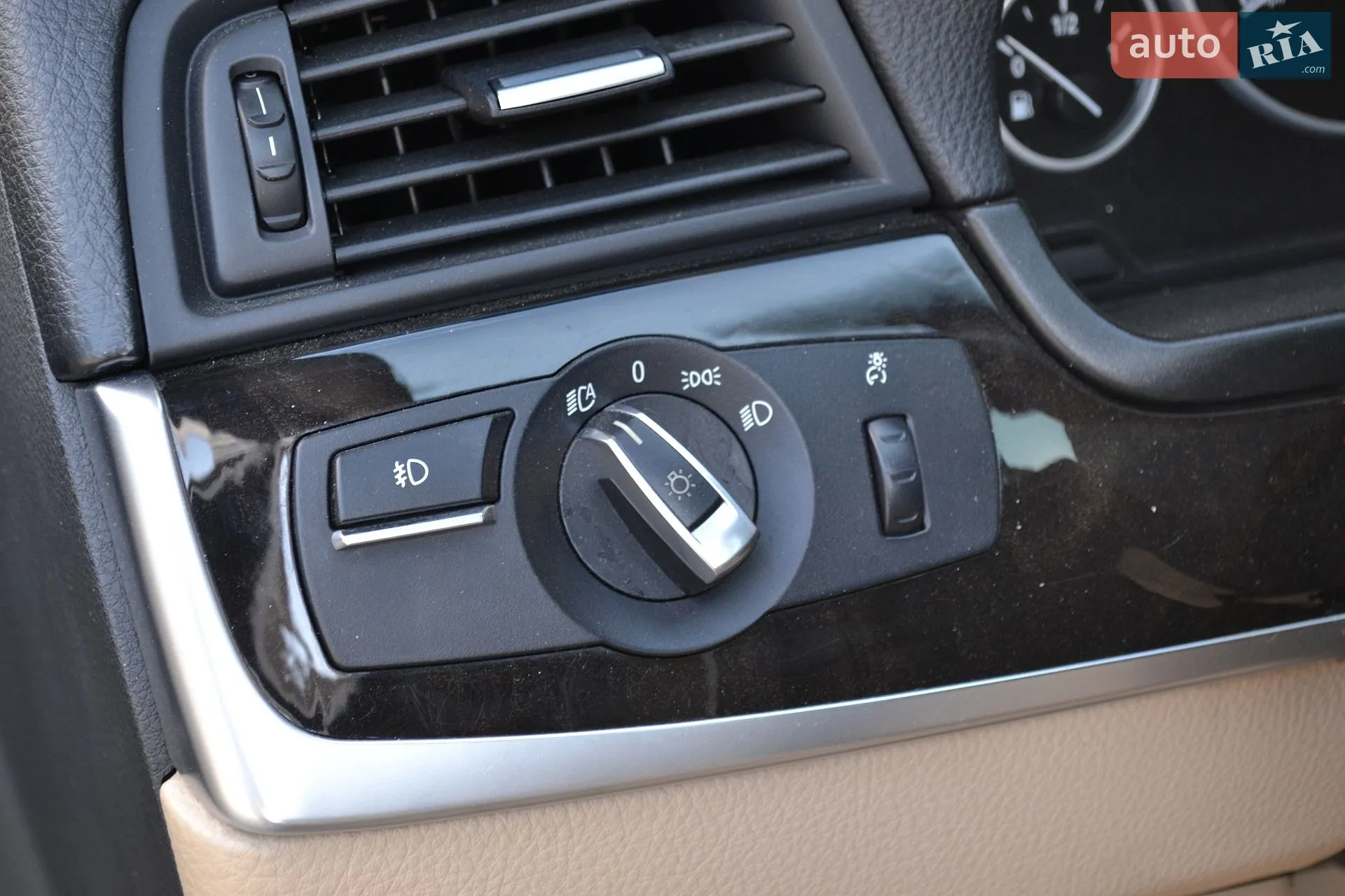 2011 BMW 5er - мініатюра 29