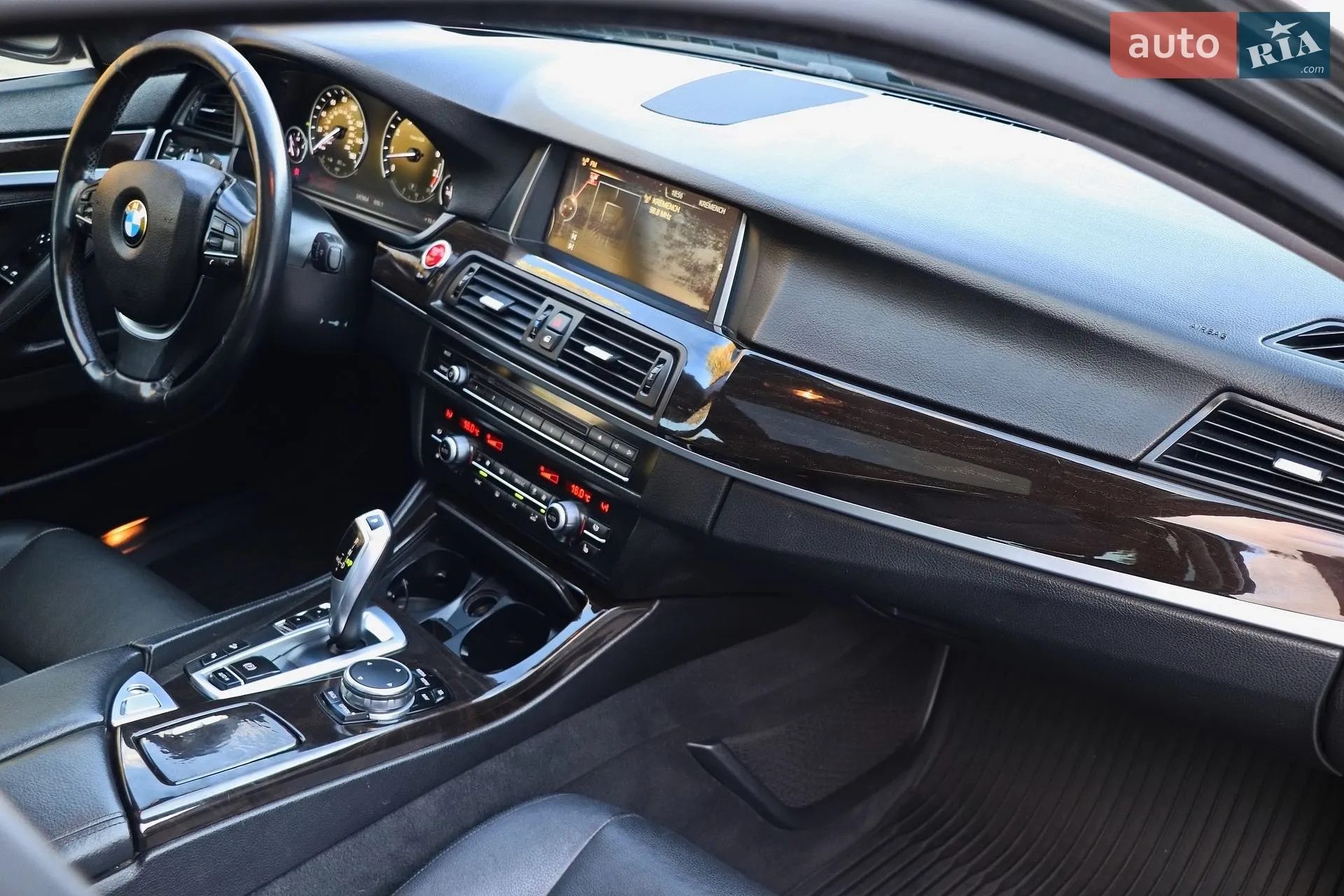 2015 BMW 5er - мініатюра 21