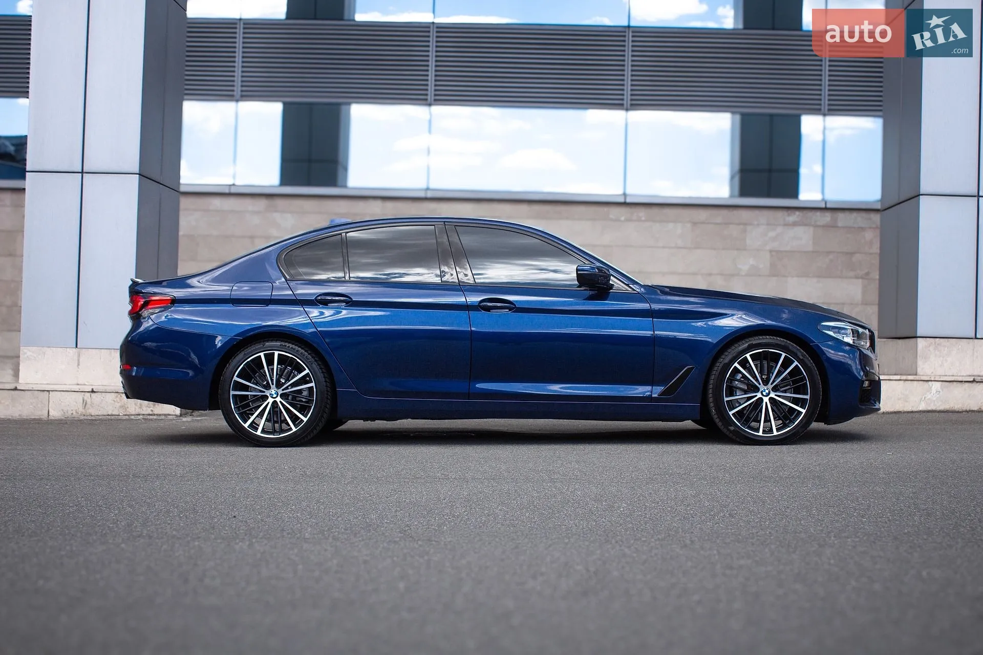 2018 BMW 5er - мініатюра 2