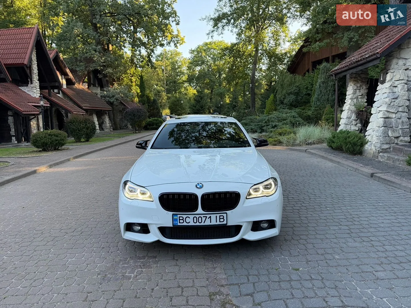 2016 BMW 5er - мініатюра 16