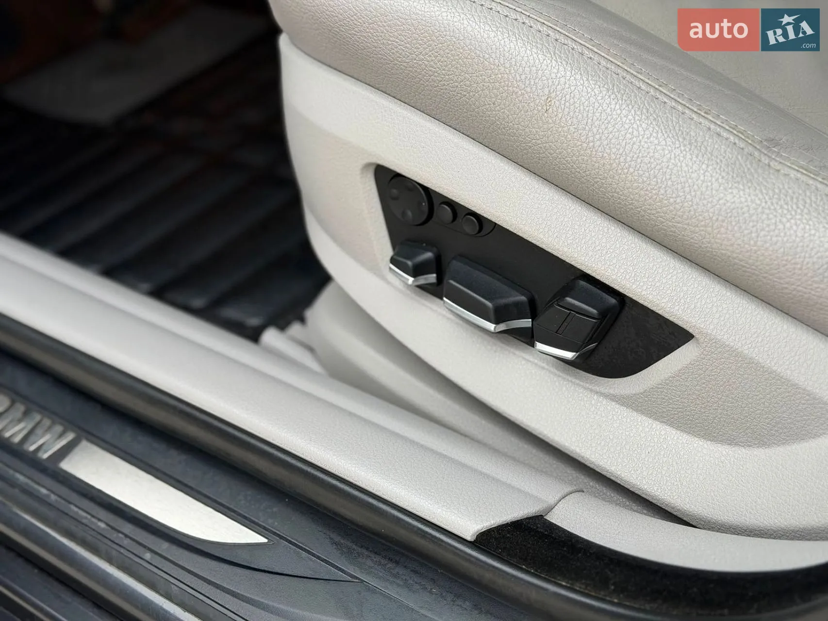 2012 BMW 5er - мініатюра 14