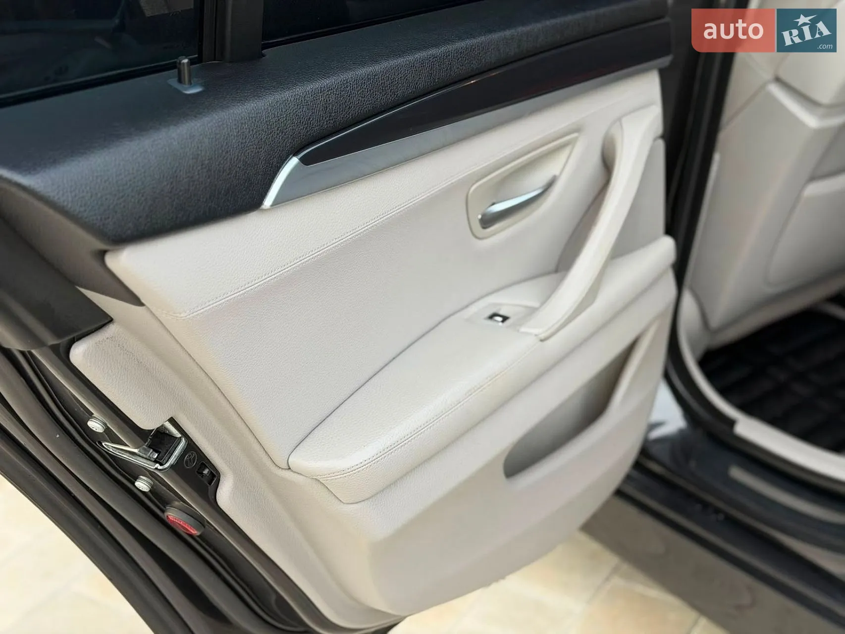 2012 BMW 5er - мініатюра 28