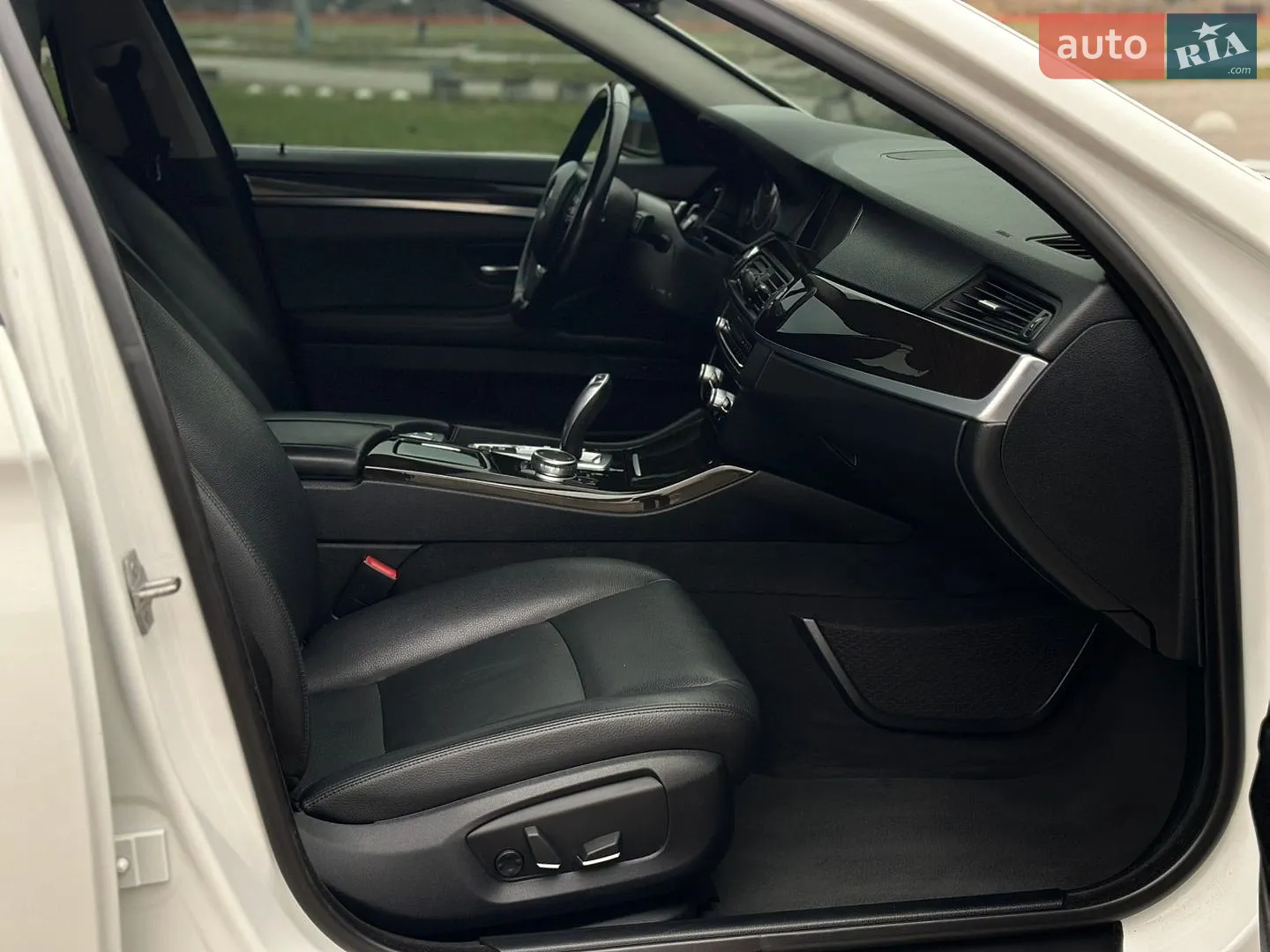 2015 BMW 5er - мініатюра 32
