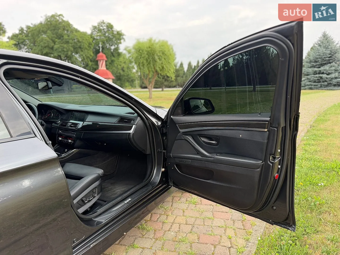 2010 BMW 5er - мініатюра 10