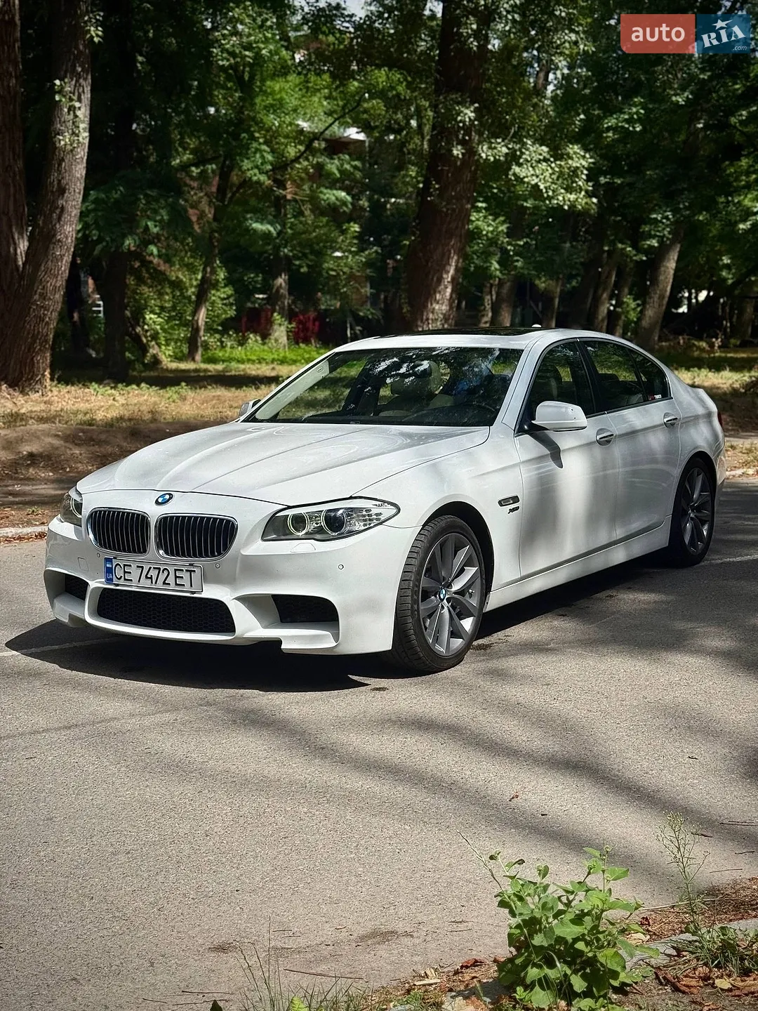 2011 BMW 5er - мініатюра 2