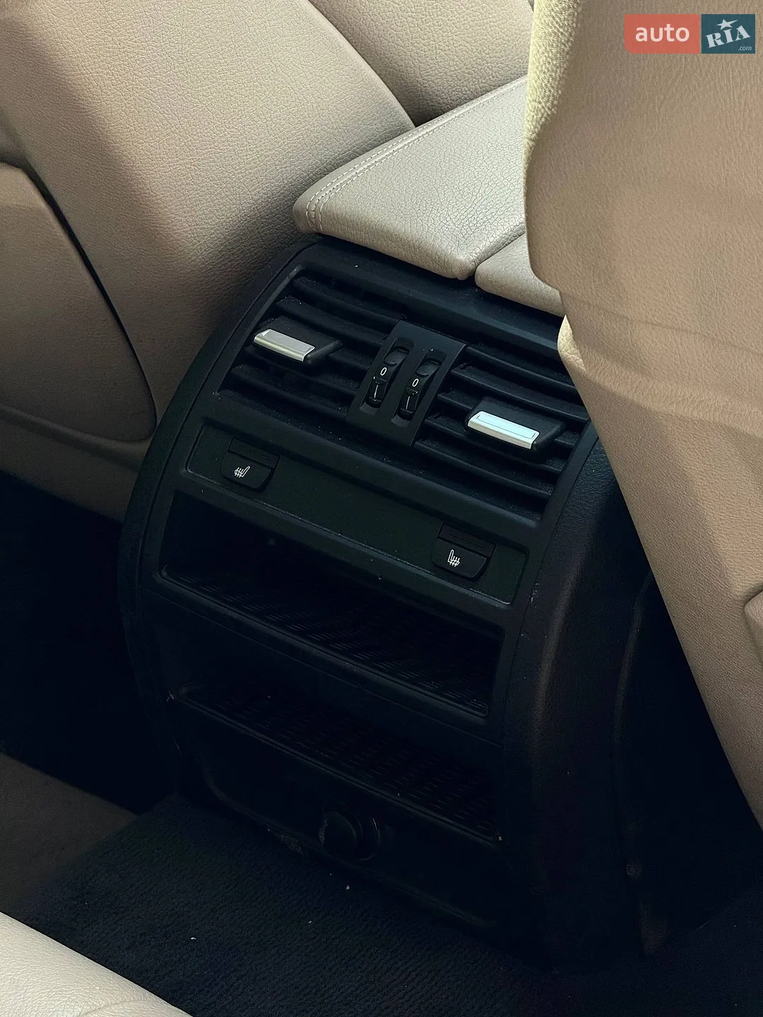 2011 BMW 5er - мініатюра 10