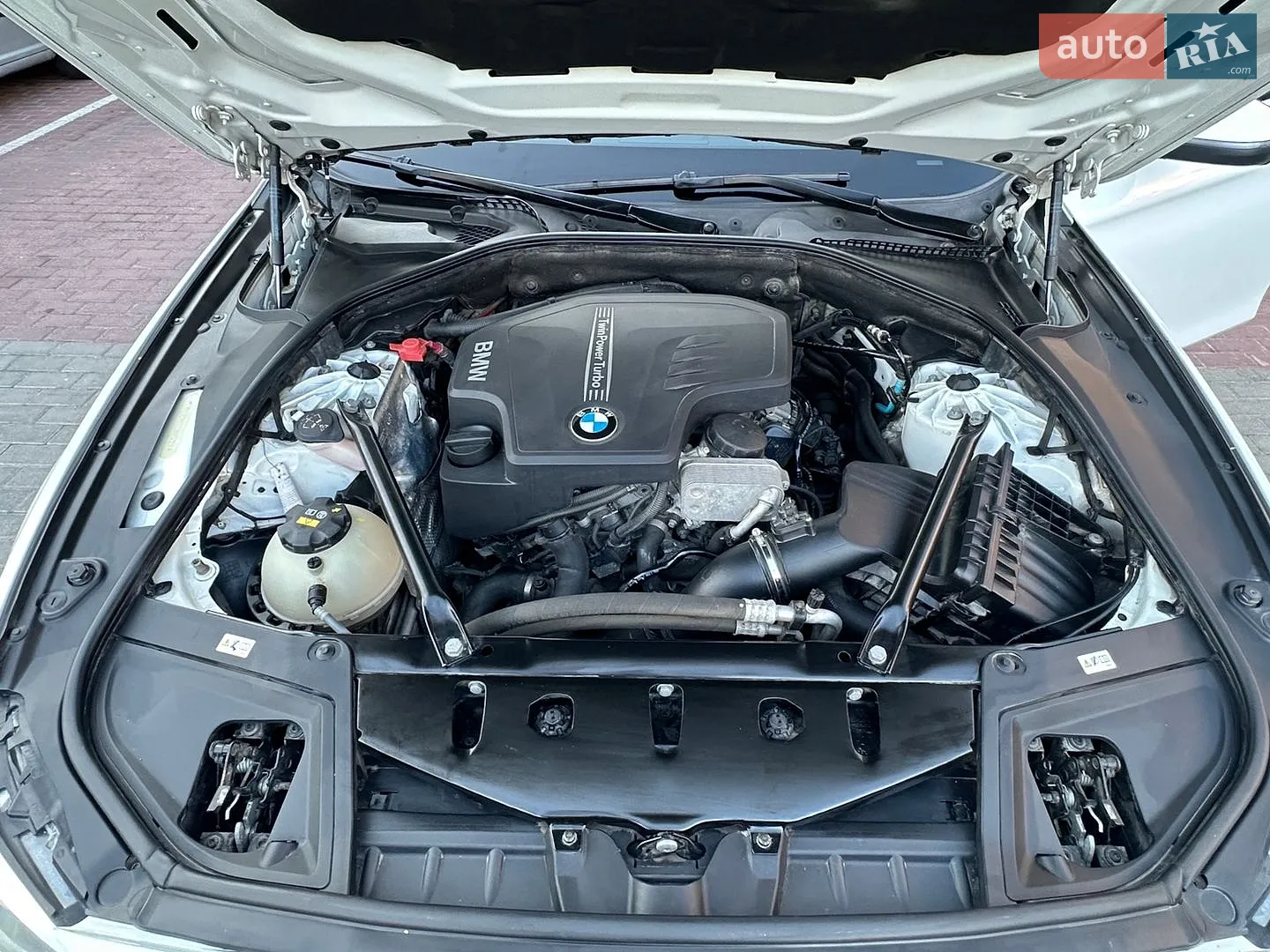2016 BMW 5er - мініатюра 18