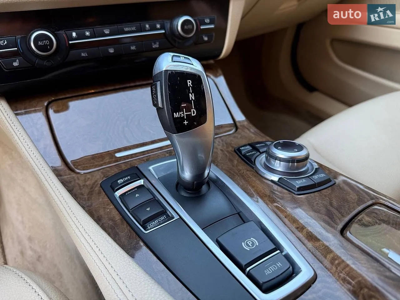 2012 BMW 5er - мініатюра 15