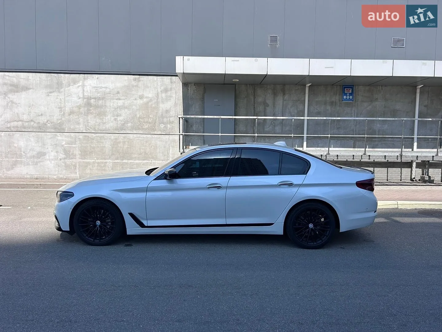 2017 BMW 5er - фото 1
