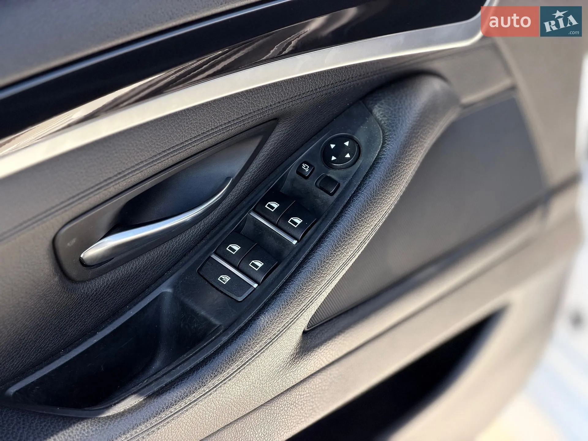 2016 BMW 5er - мініатюра 18