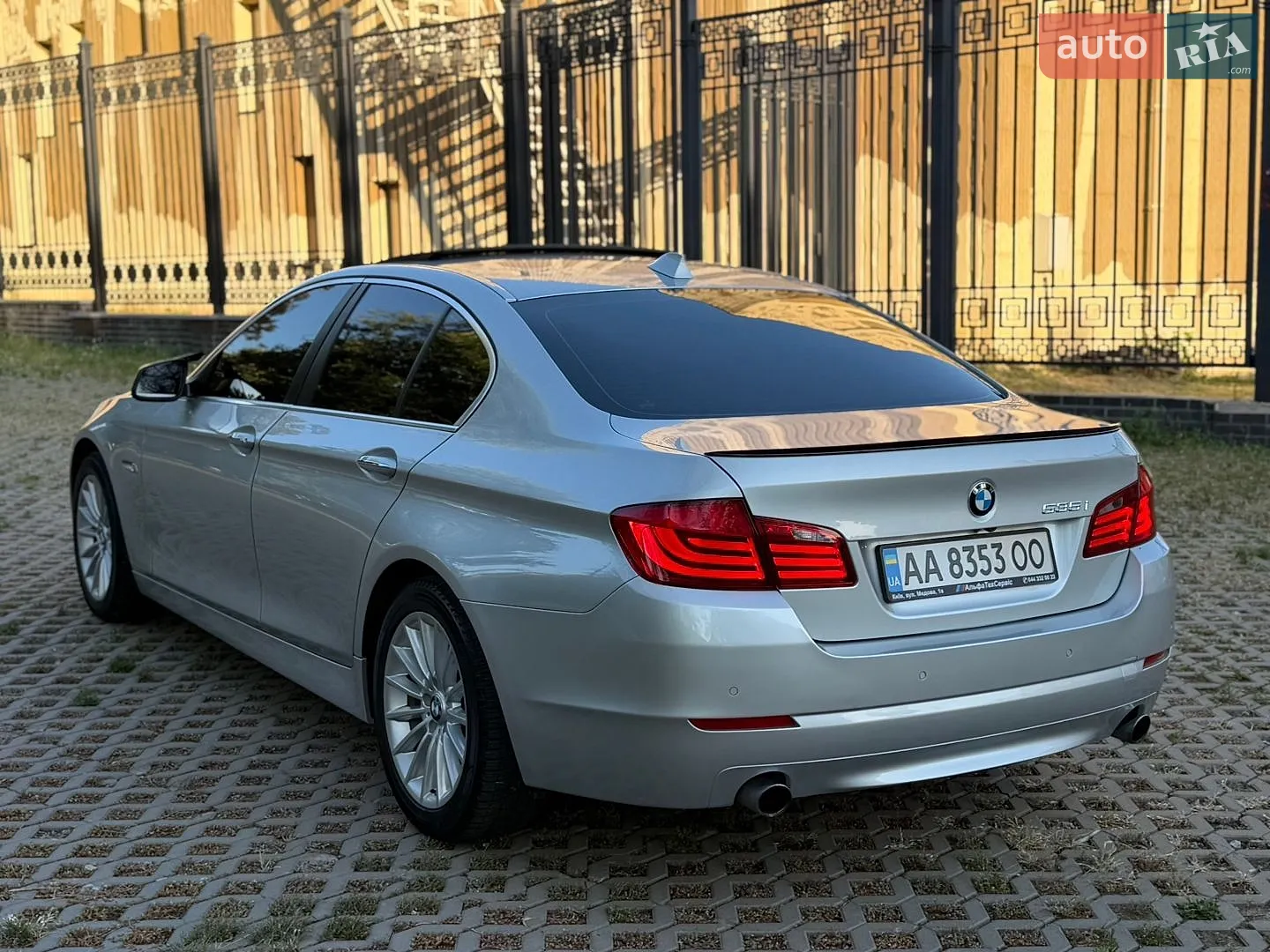 2011 BMW 5er - мініатюра 6