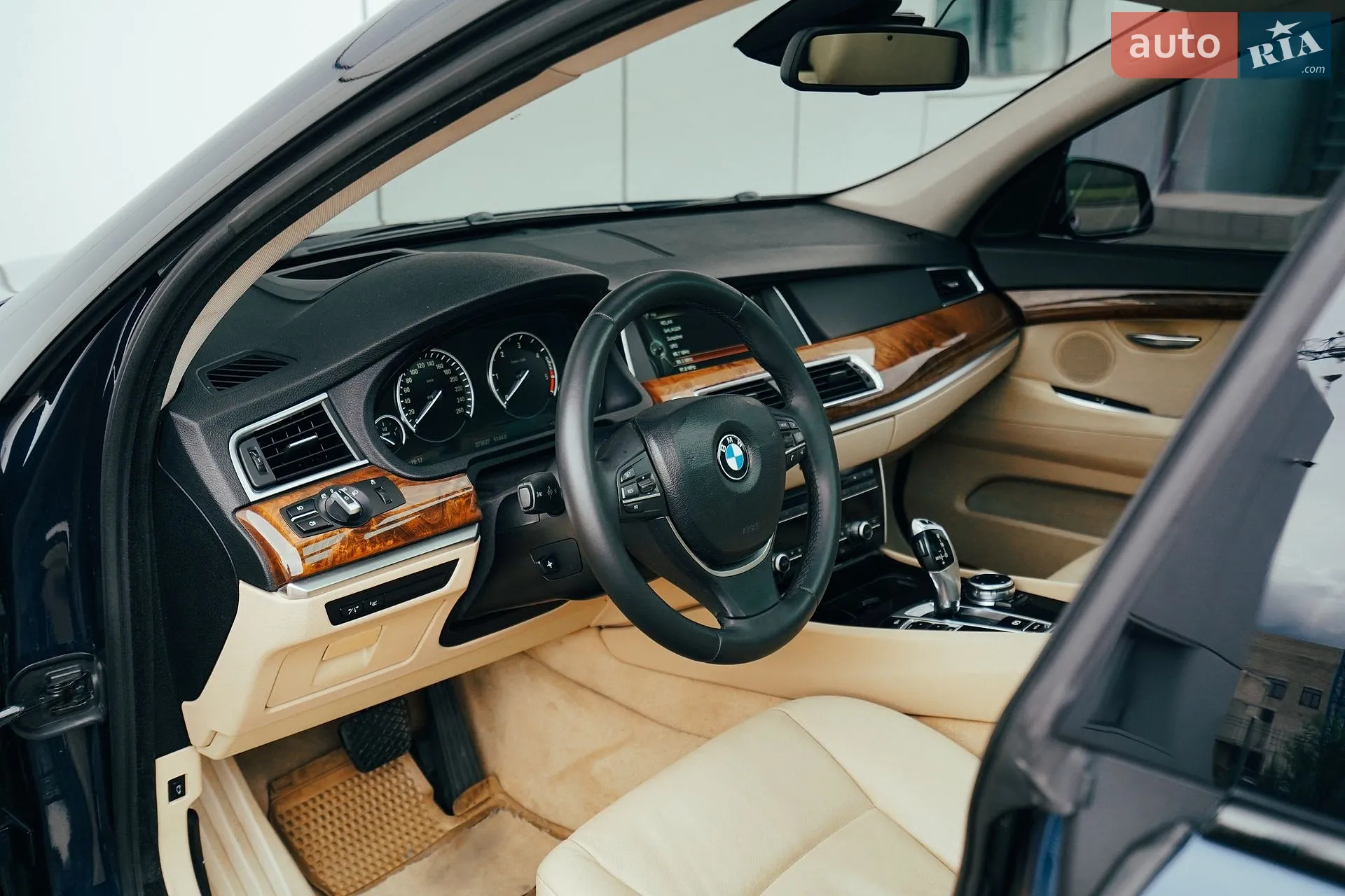 2010 BMW 5er - мініатюра 27