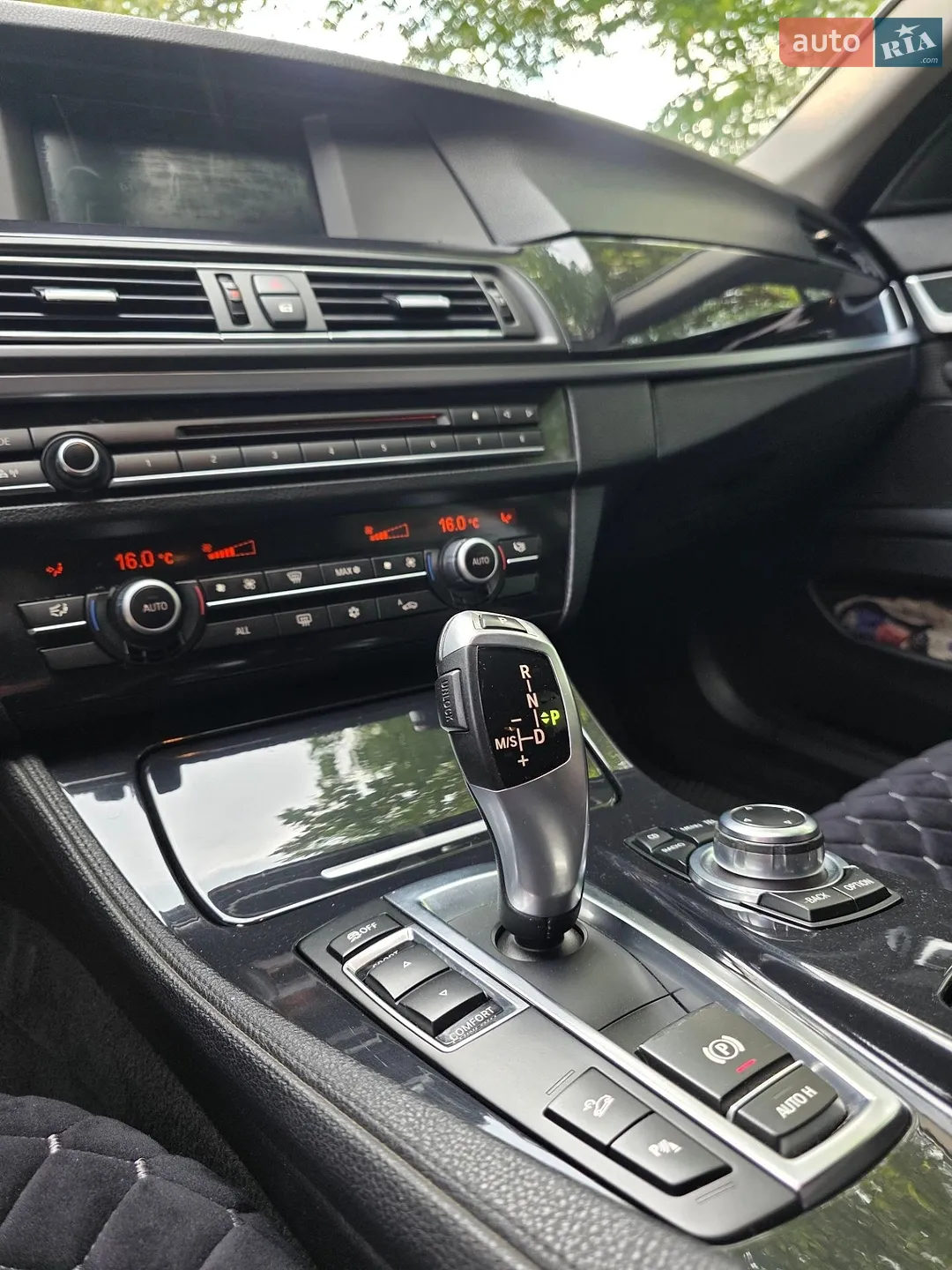 2012 BMW 5er - мініатюра 13