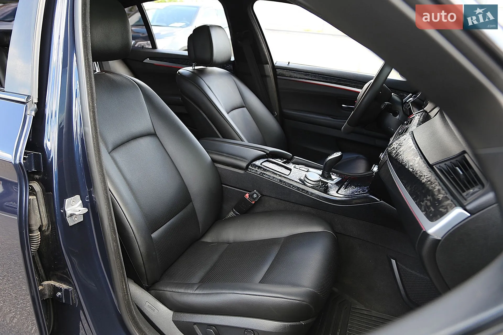 2012 BMW 5er - мініатюра 12