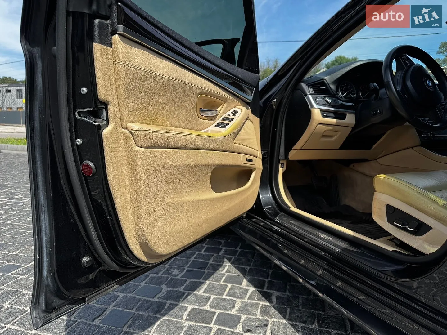2012 BMW 5er - мініатюра 22
